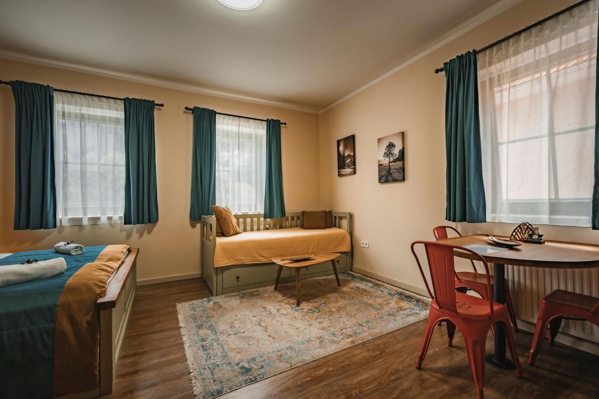 Guest House Ejga Jesenice Exterior foto